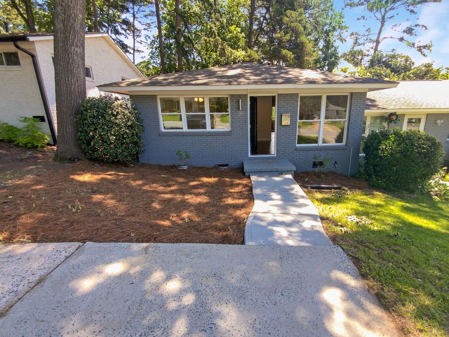 Charlotte House: 1913 Herrin Ave