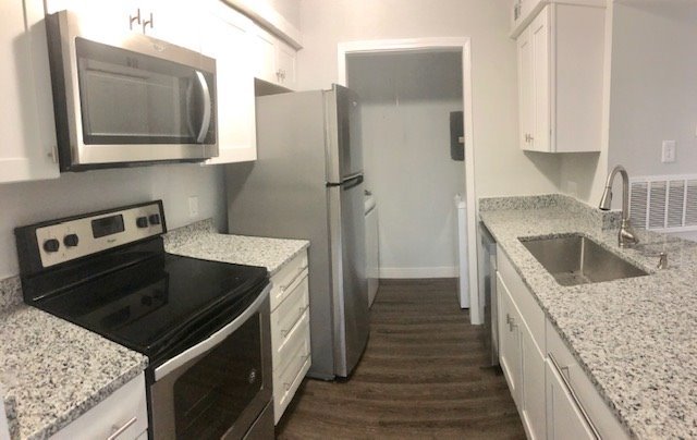 Charlotte House: 10919 Harrowfield Rd