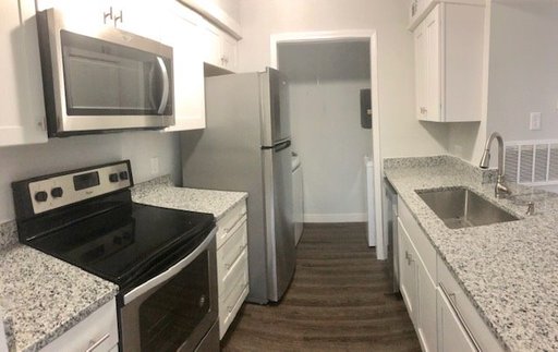 Fully Renovated 2 Bed, 2 Bath Condo in South Charlotte – photo 1