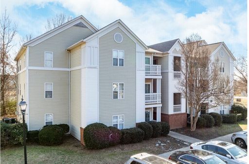 Move in our beautiful 3-bedroom South Charlotte Apartment! – photo 1