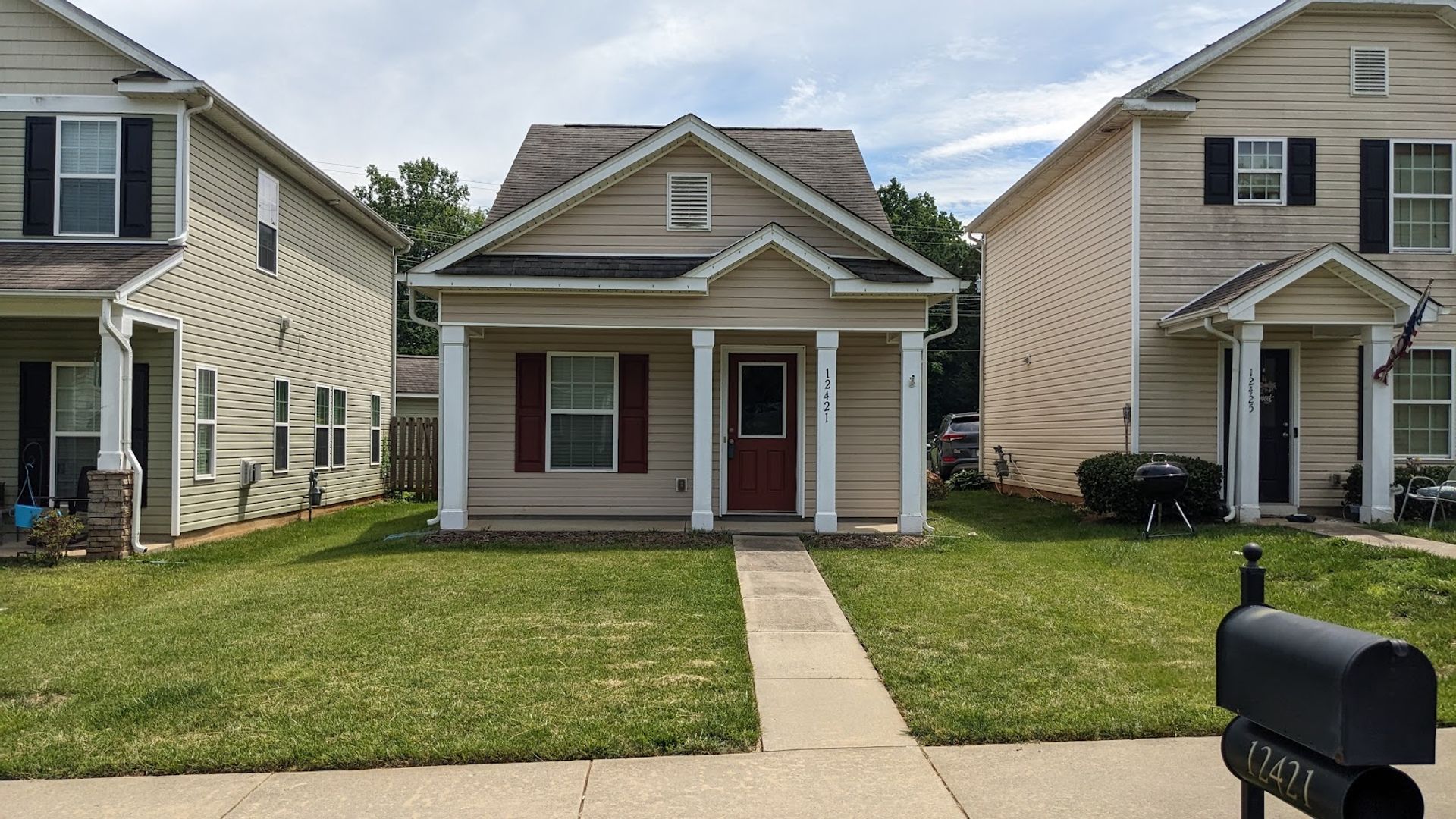 Huntersville House: 12421 Stumptown Rd