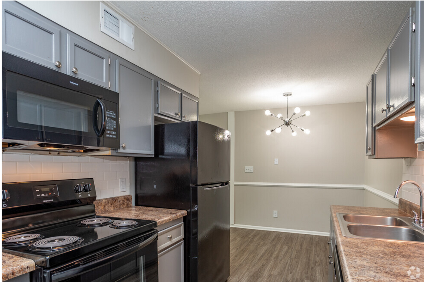 Fayetteville Apartment: 412 Oakridge Ave