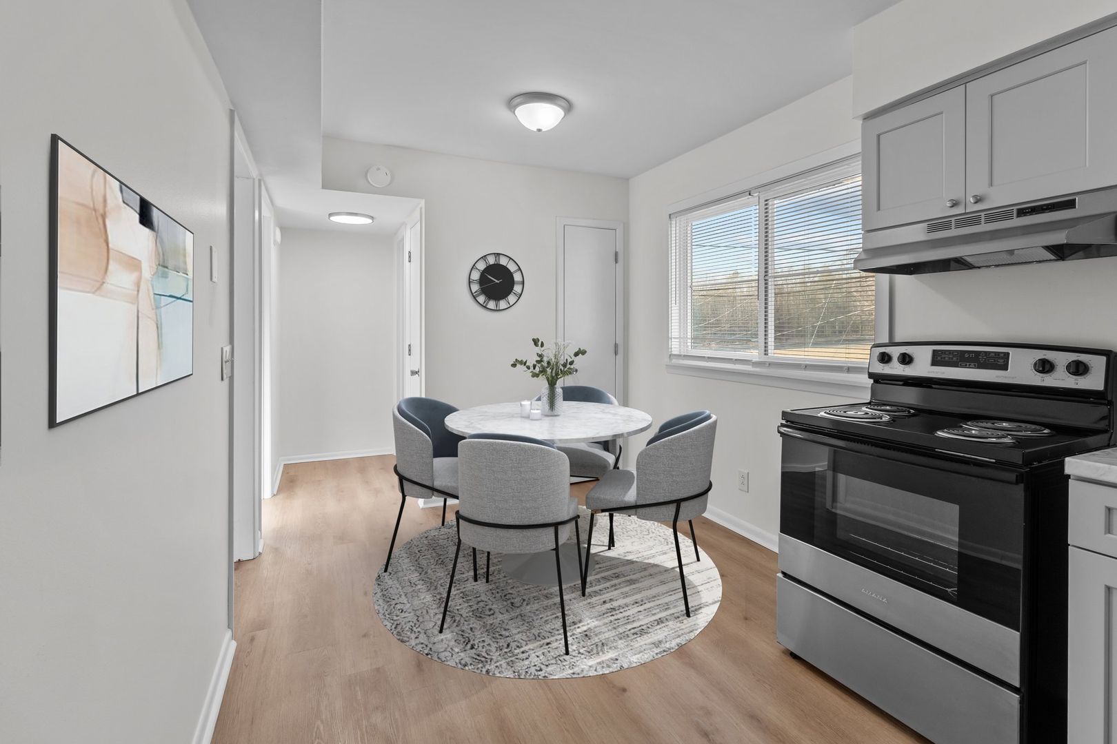 Albemarle Apartment: 121 Heath Street