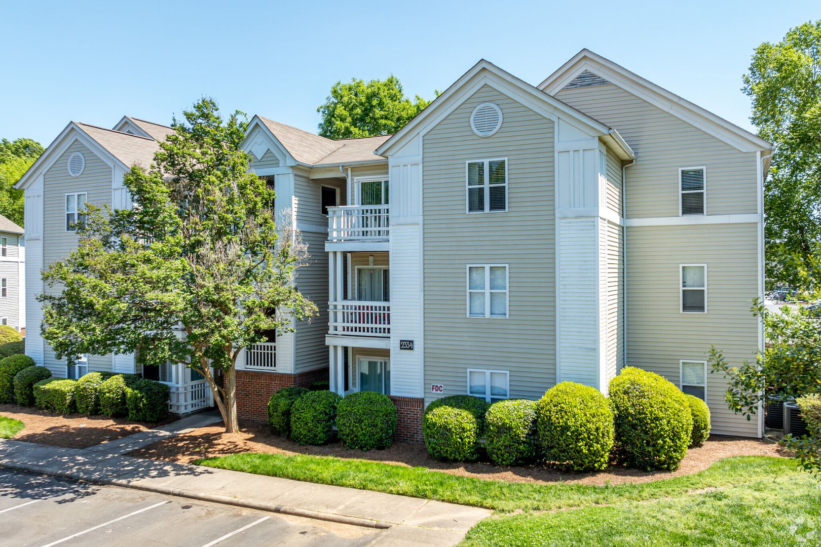 Charlotte Apartment: 2352 Township Rd Charlotte