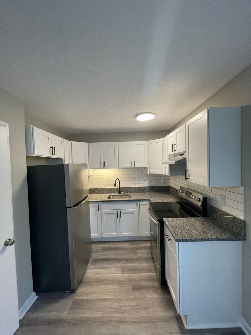 Fayetteville Apartment: Windy Hill Cir