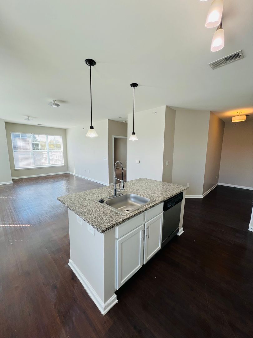 Charlotte Apartment: 4310 Park Rd