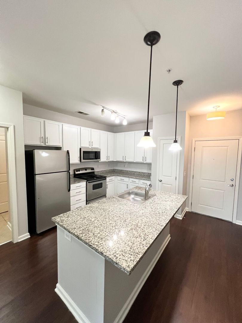 Charlotte Apartment: 4310 Park Rd