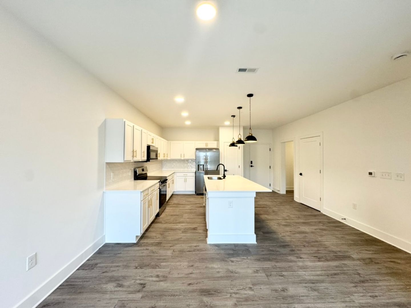 Rock Hill Apartment: 175 W. Black St