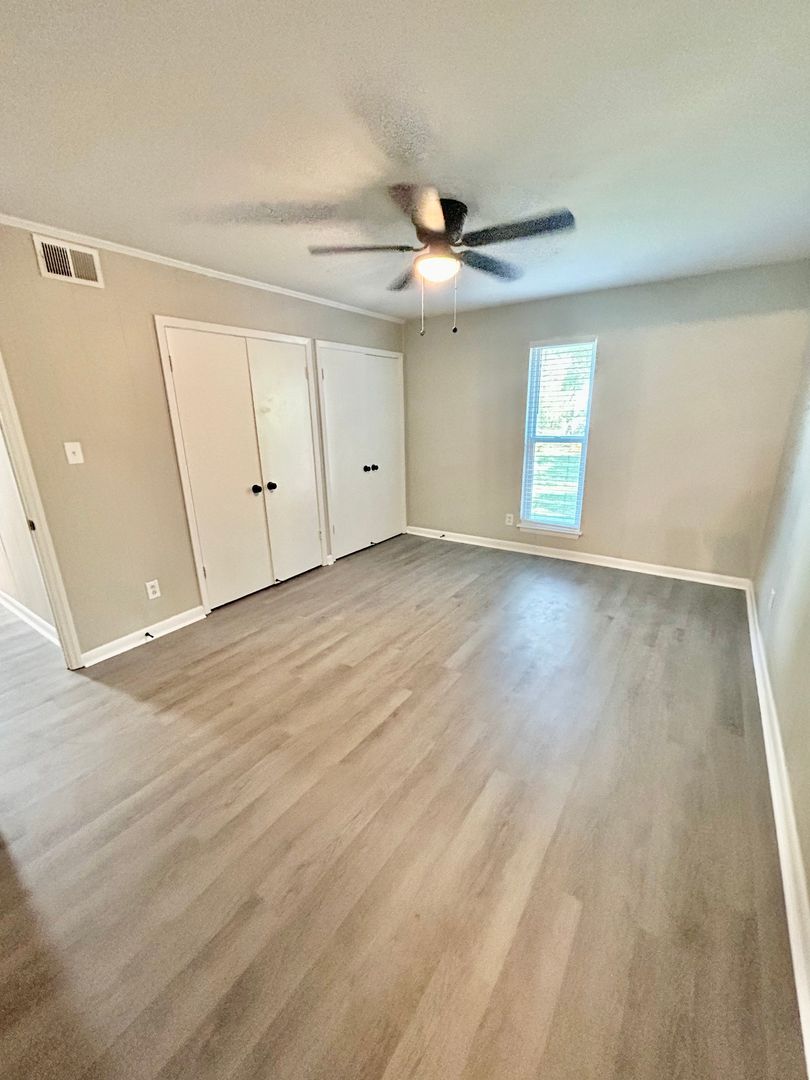 Fayetteville Apartment: Blanton Road