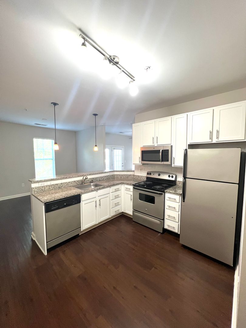 Charlotte Apartment: 4310 Park Rd