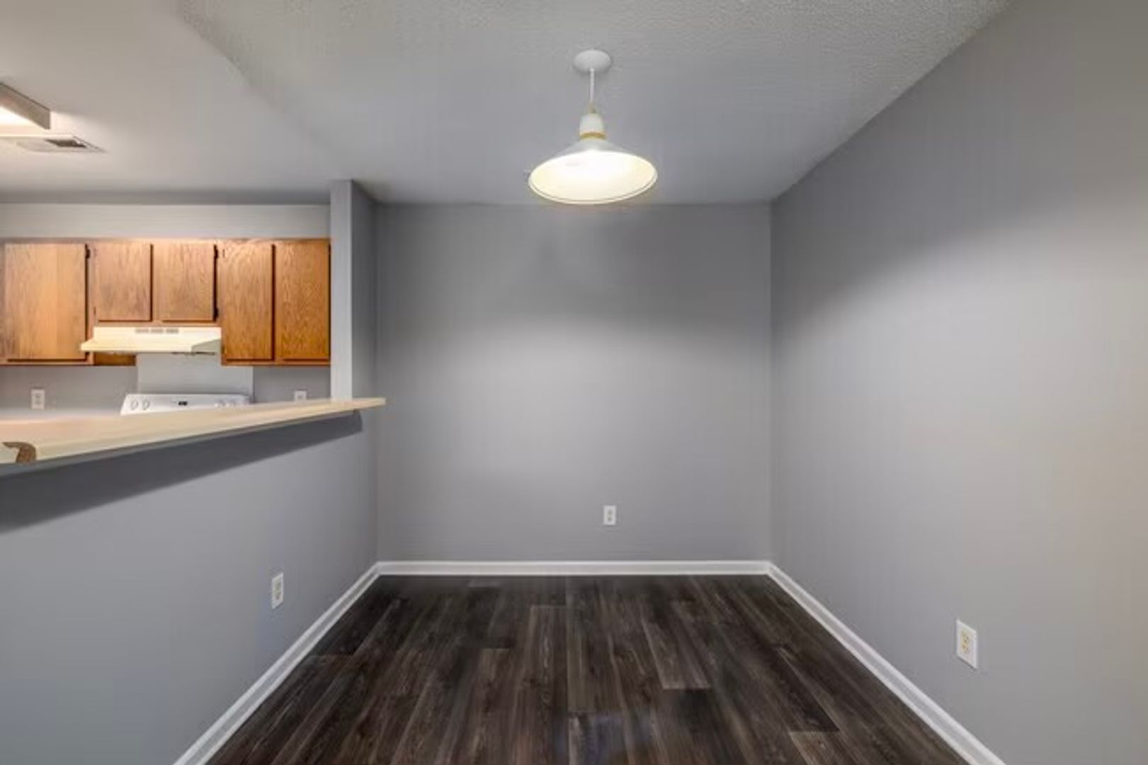 Lancaster Apartment: 3038 Miller St