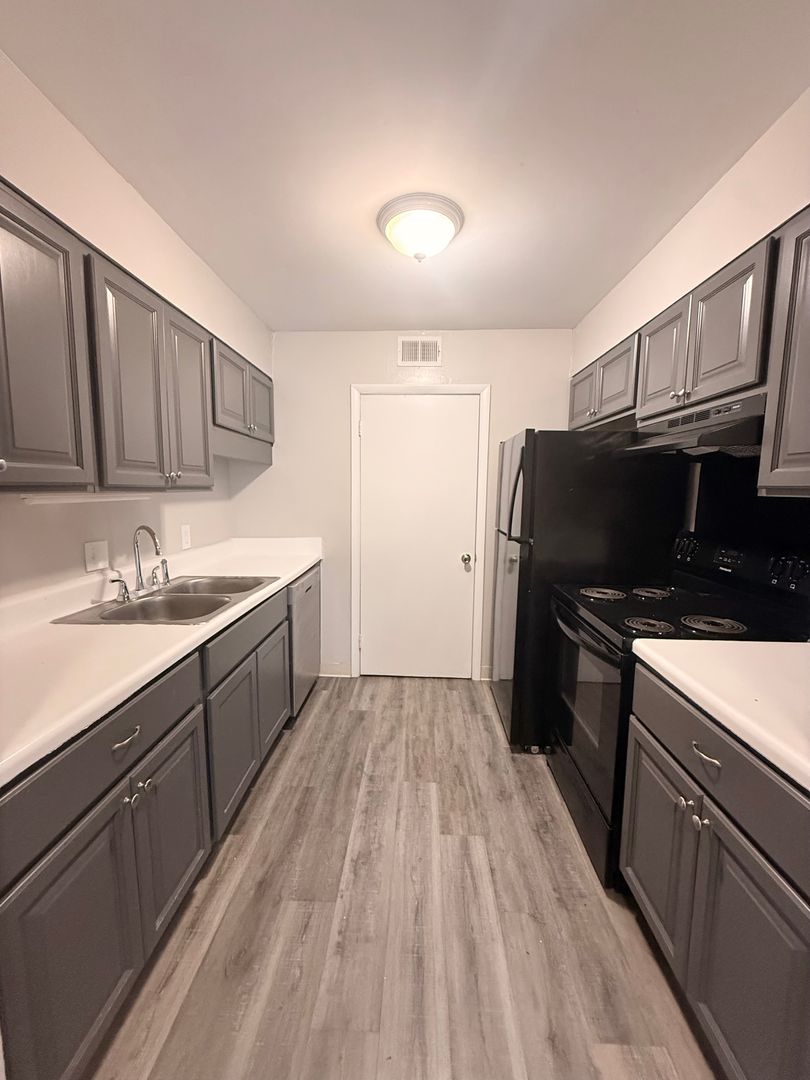 Asheville Apartment: 130 N Ridge Dr