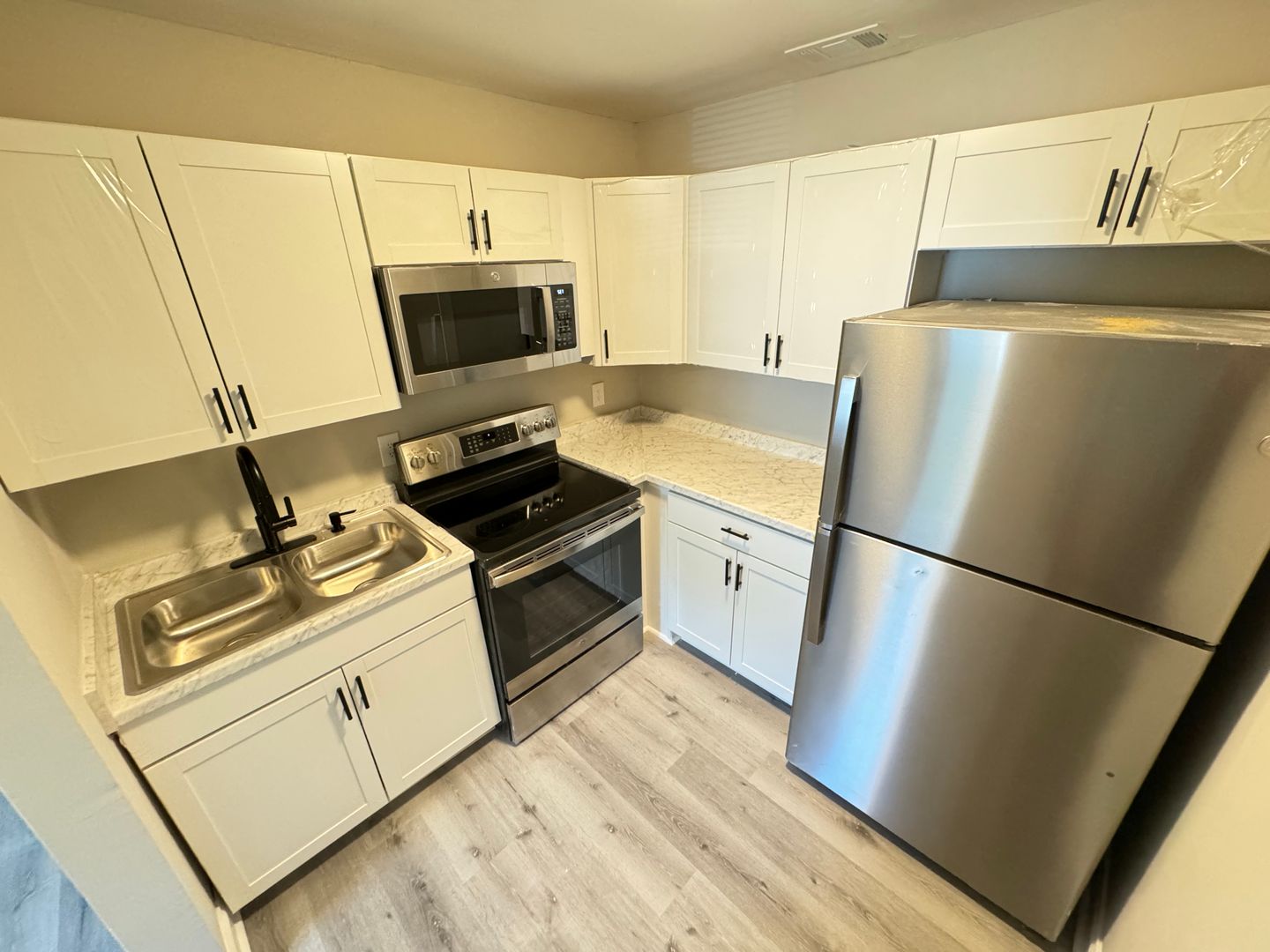 Concord Apartment: Tribune Avenue