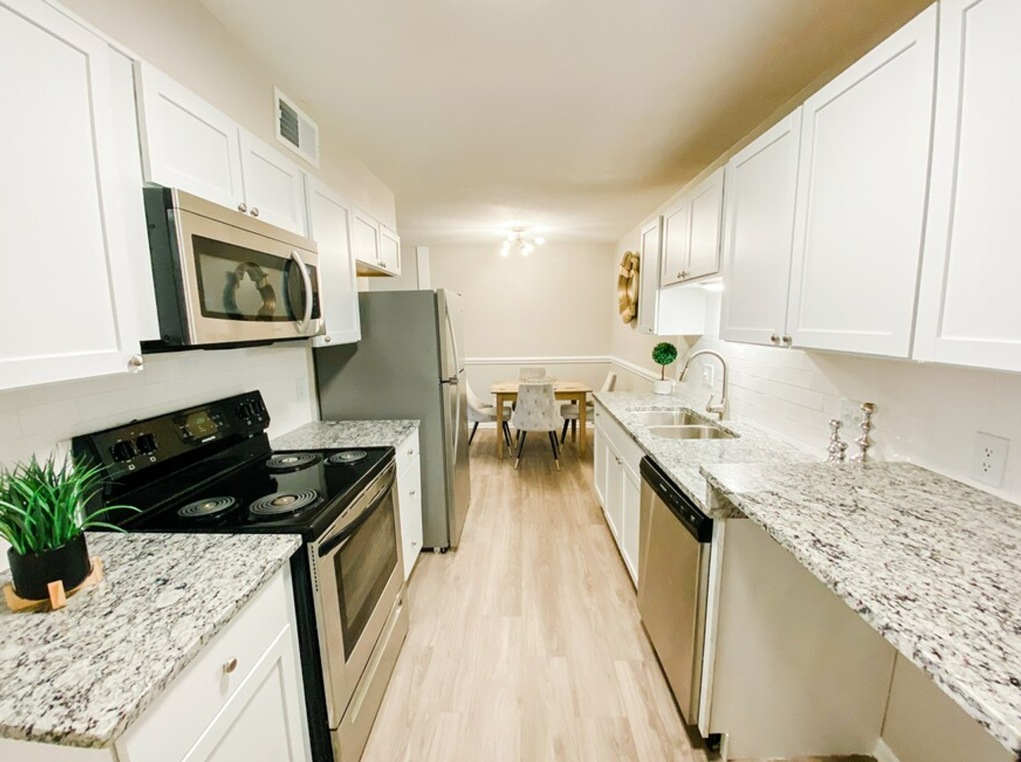Fayetteville Apartment: 412 Oakridge Ave