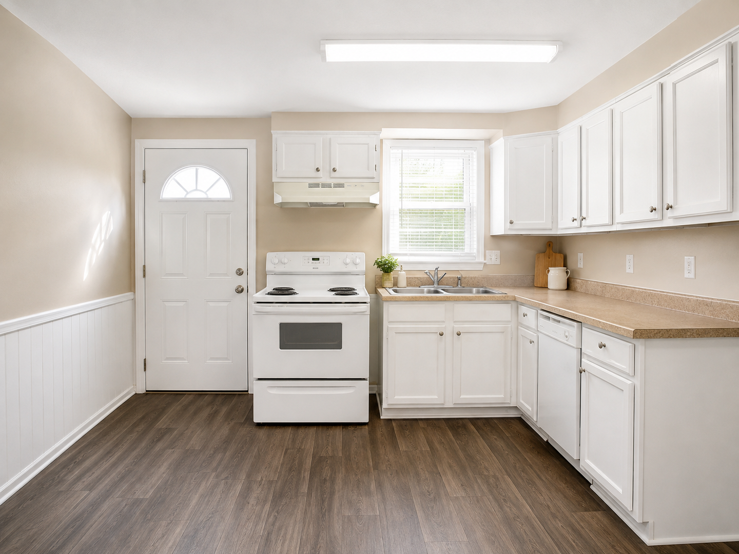 Hillsborough Apartment: 2111 Orange Grove Rd