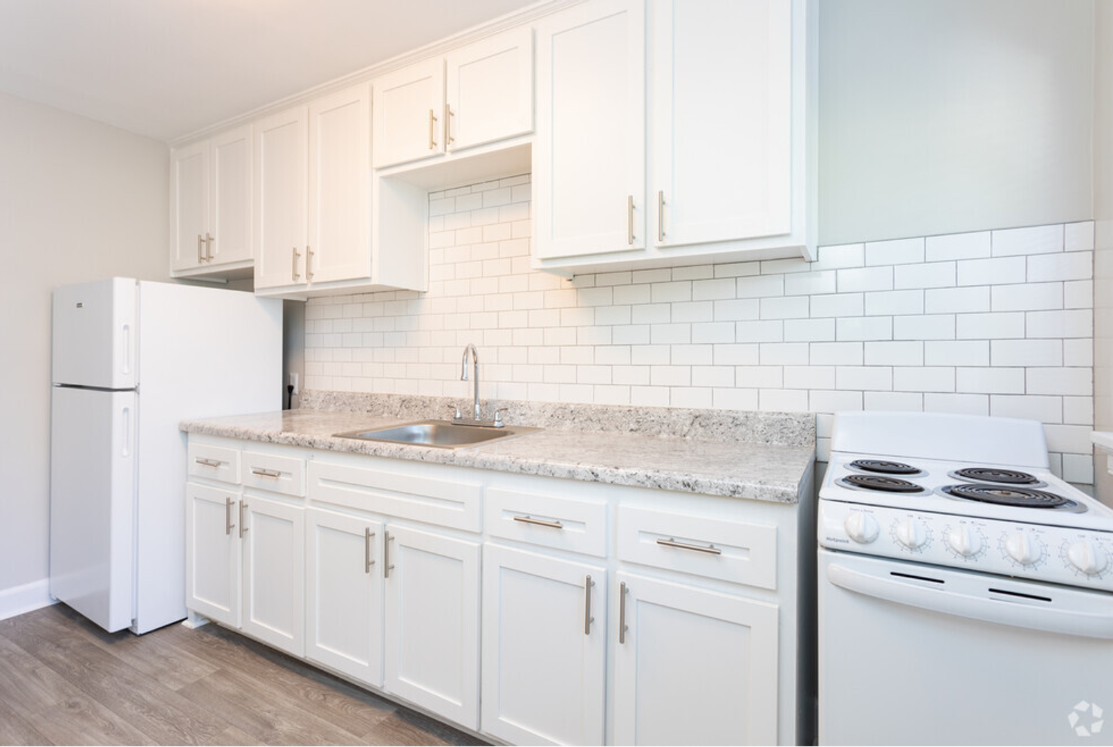 Fayetteville Apartment: 1107 W Rowan St