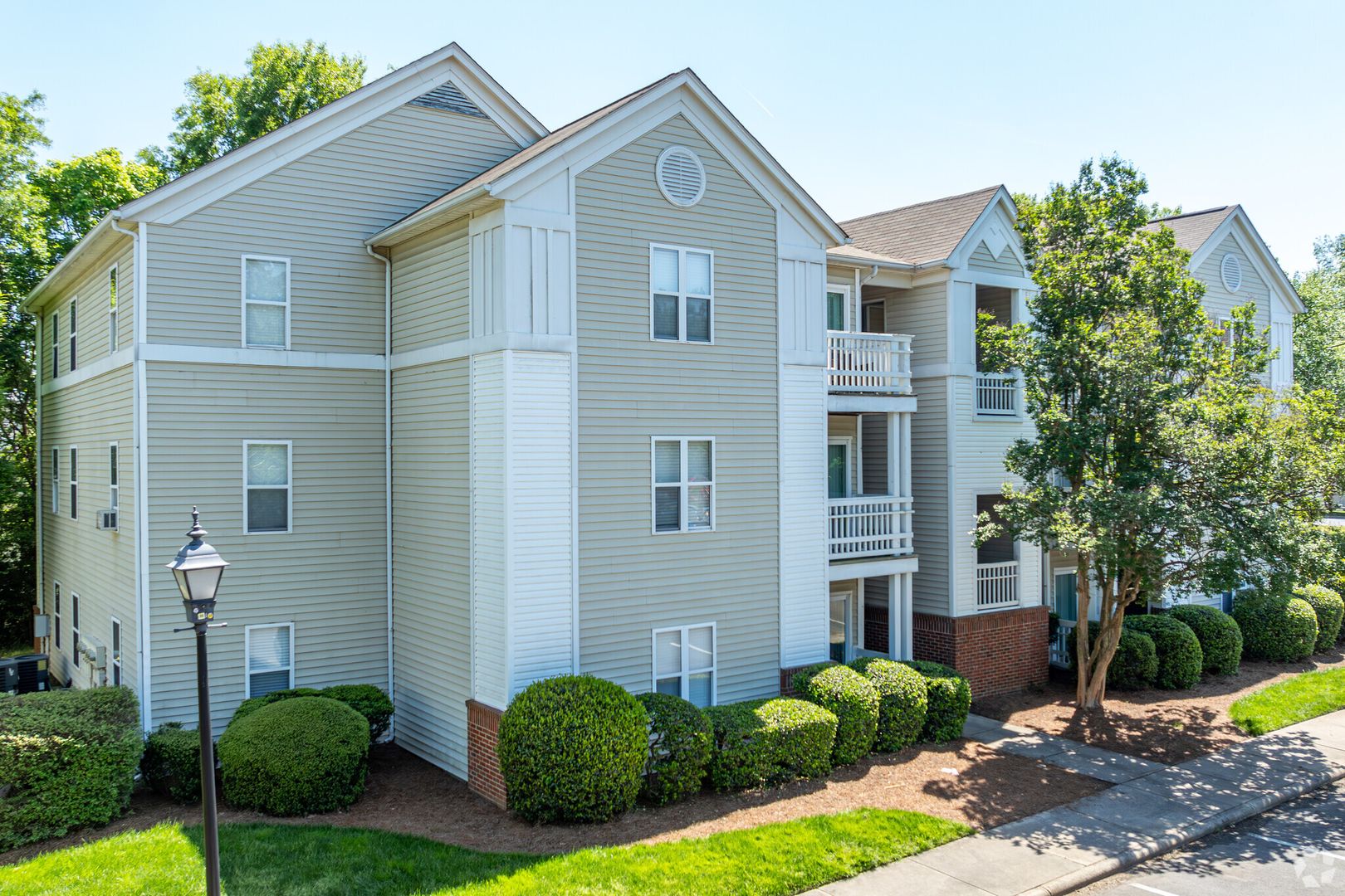 Charlotte Apartment: 2352 Township Rd Charlotte