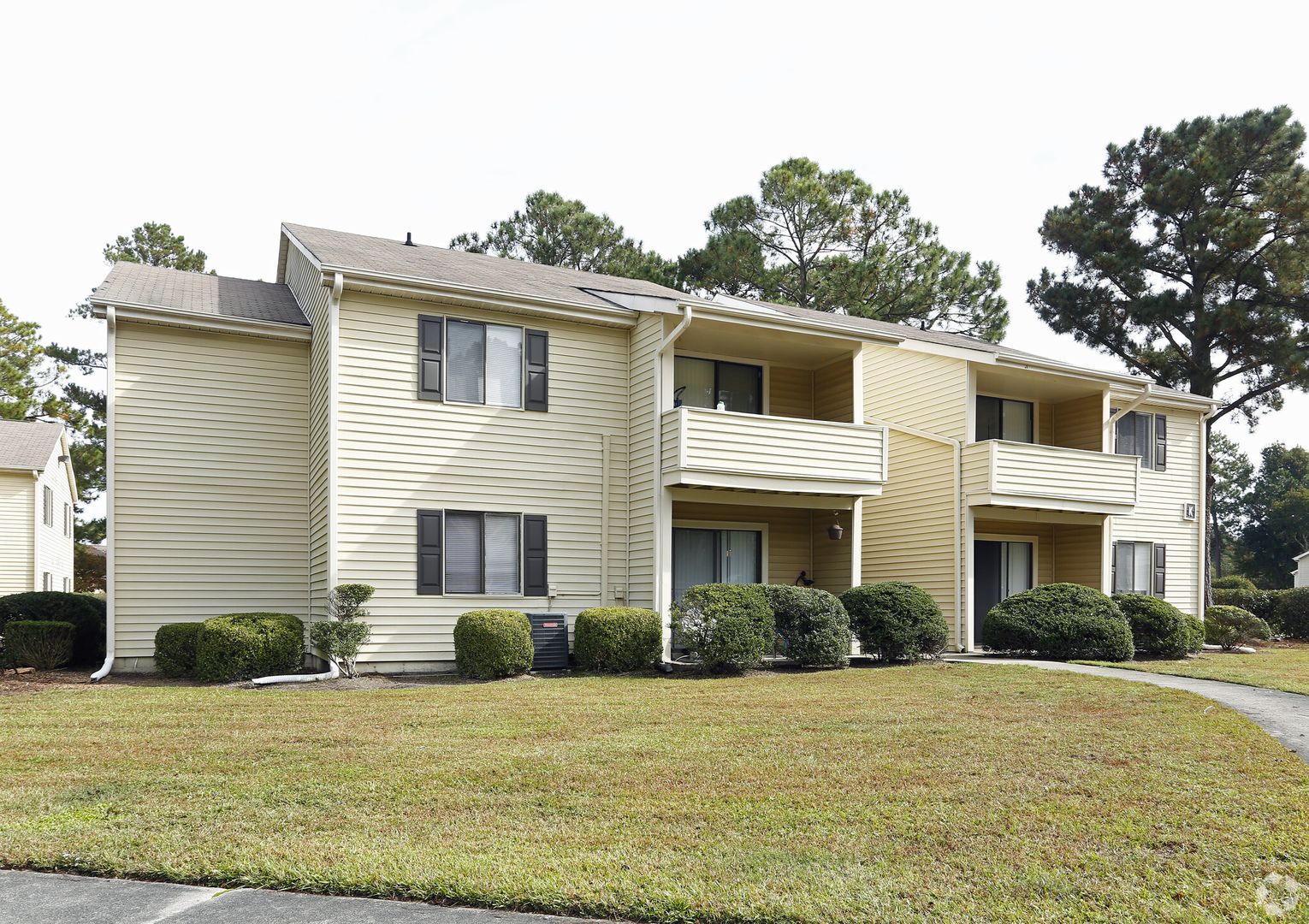 Jacksonville Apartment: 301 Village Drive
