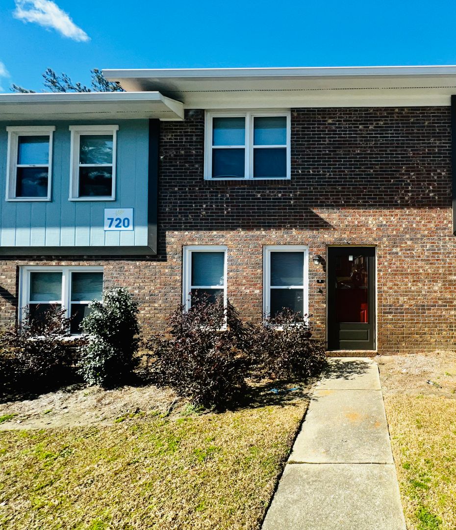 Fayetteville Apartment: Windy Hill Cir