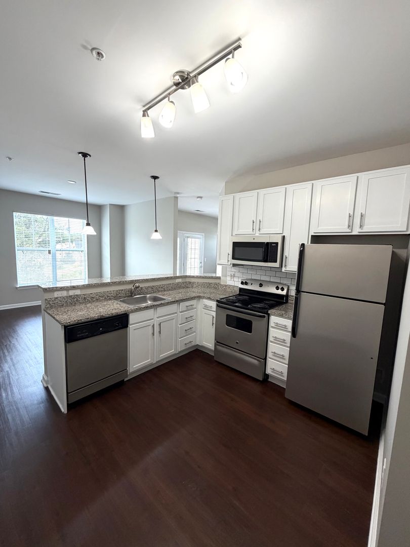 Charlotte Apartment: 4310 Park Rd
