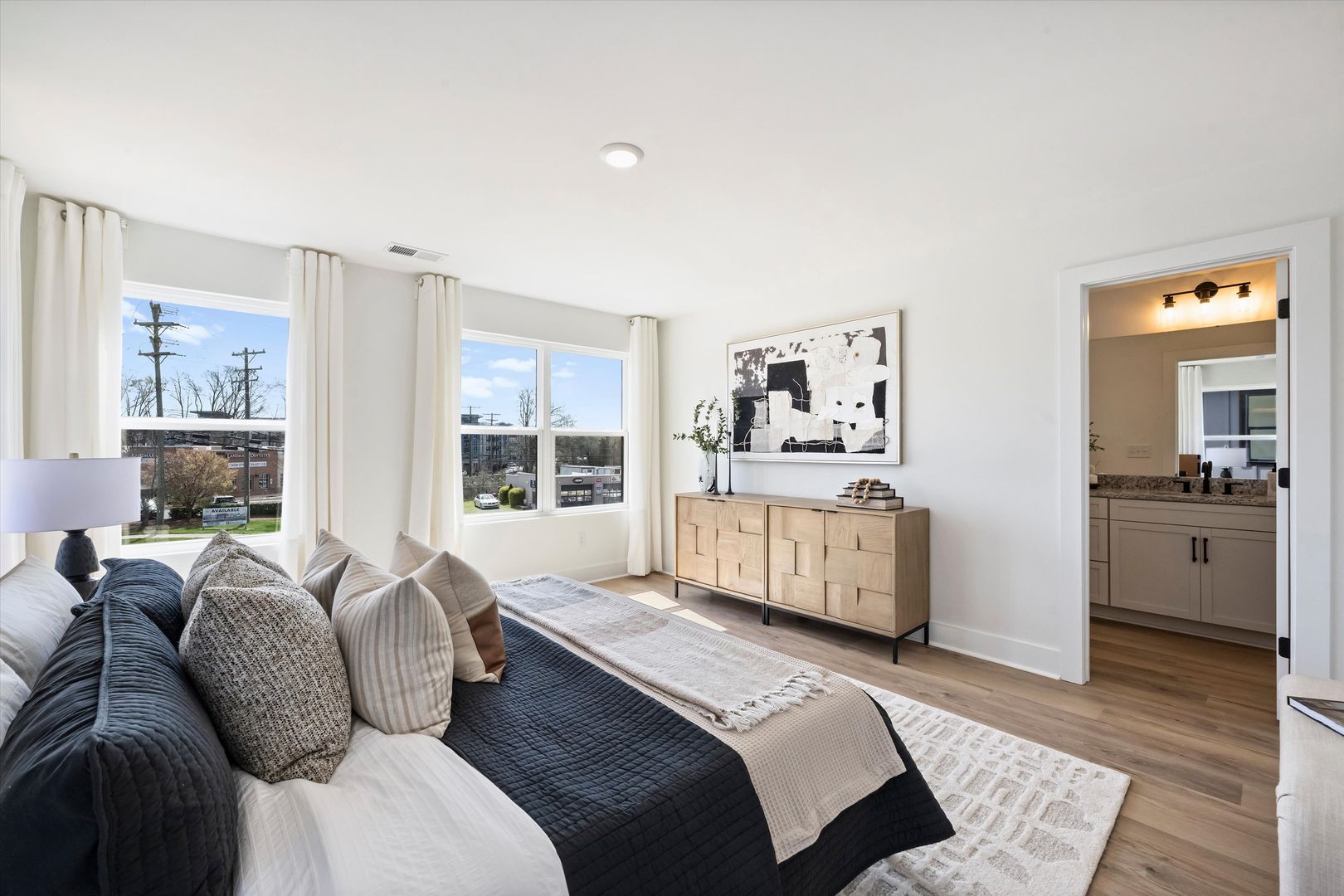 Charlotte Apartment: 10701 Mallard Creek Road