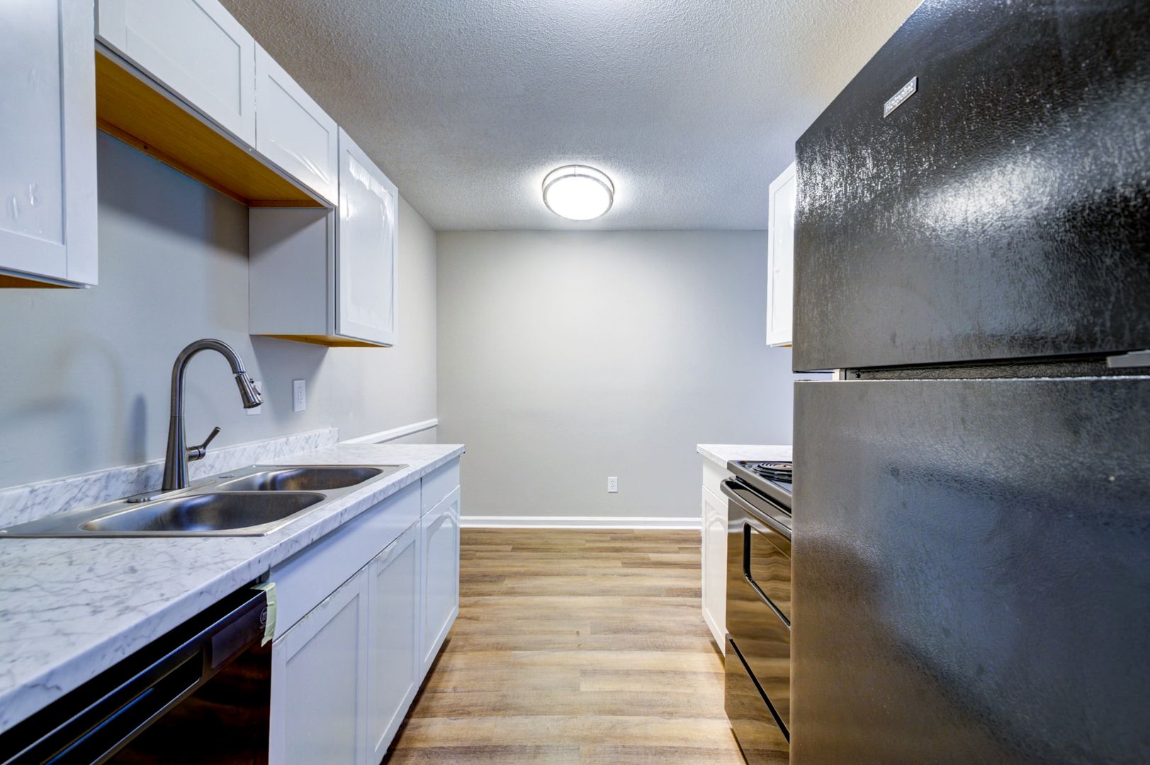 Hanahan Apartment: 1100 River Road