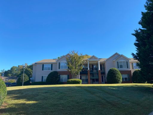 LOOK AND LEASE Apply TODAY for REDUCED RENT + 1 MONTH FREE!