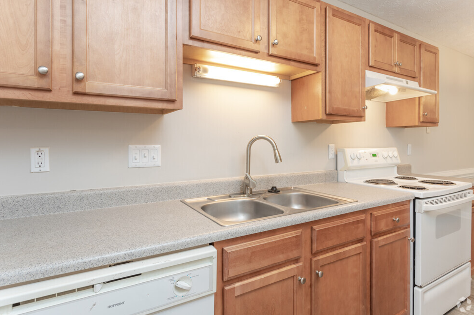 Hope Mills Apartment: Professional Dr