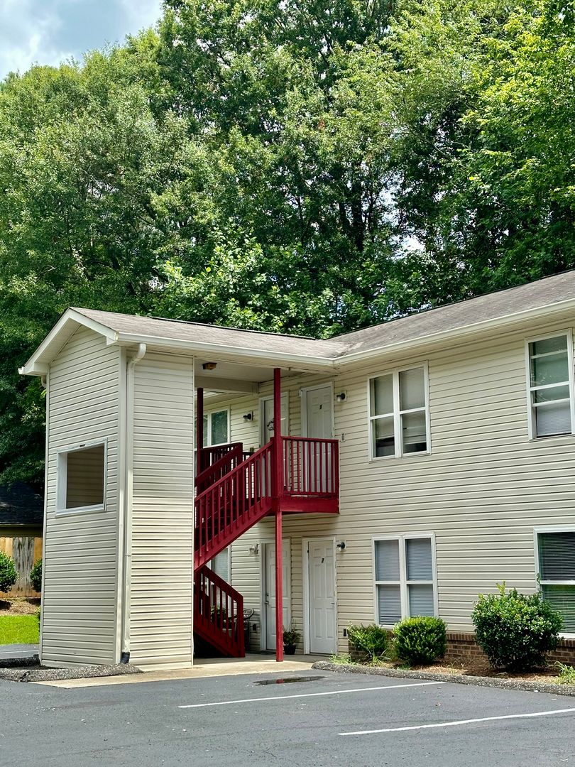 Gastonia Apartment: 1201 Butler St