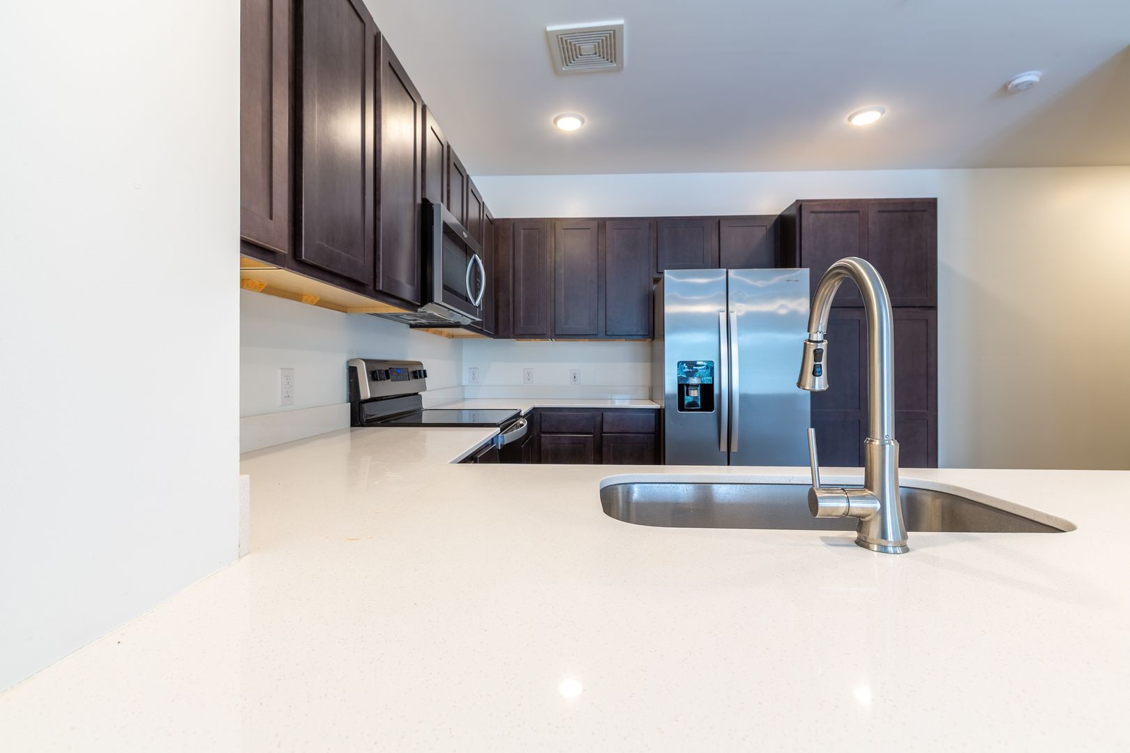 Charlotte Apartment: 10615 Steele Creek Road