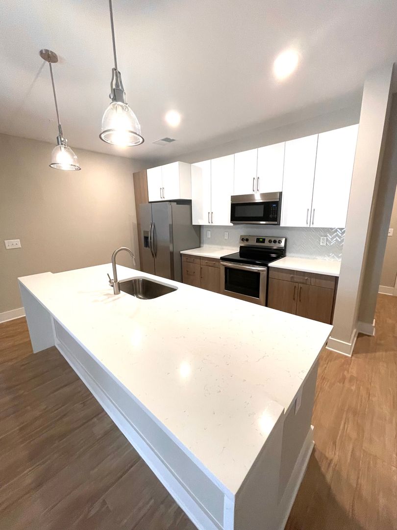 Mooresville Apartment: 222 S Main Street