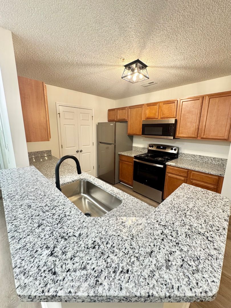 Fort Mill Apartment: 315 Flint Hill Rd