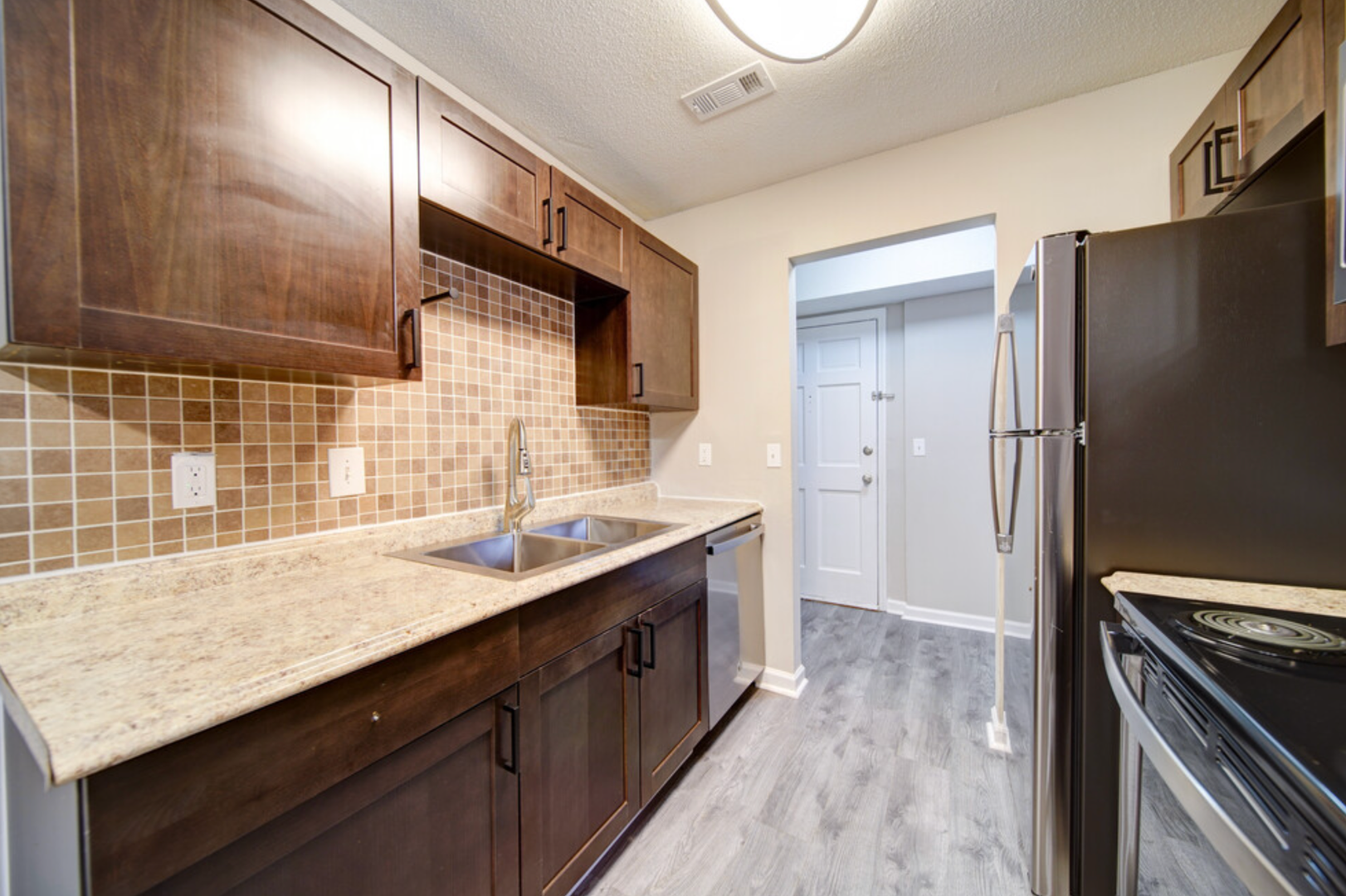 Hanahan Apartment: 1100 River Road