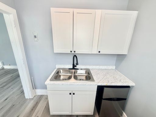 Studio in Uptown Charlotte - Move In Special Available! – photo 1