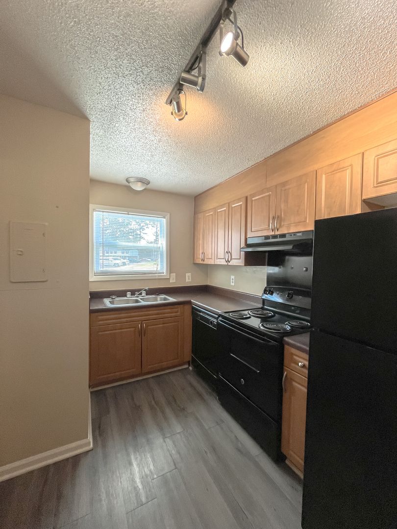 Jacksonville Apartment: 301 Village Drive