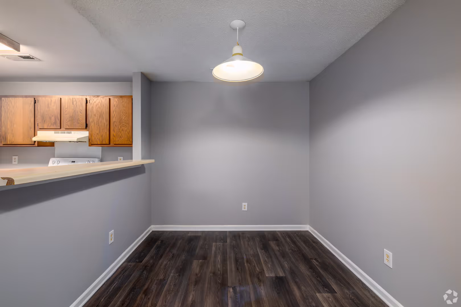 Lancaster Apartment: 3038 Miller St