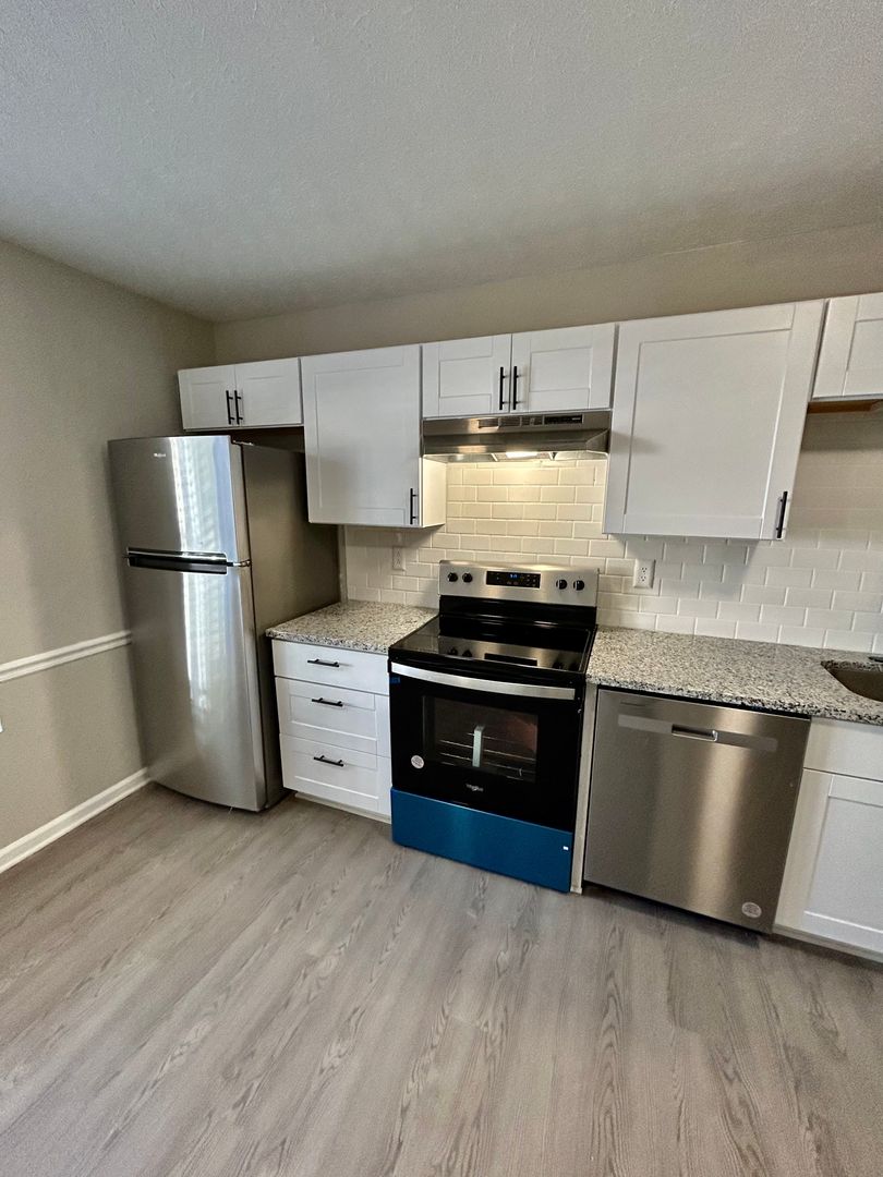 Hope Mills Apartment: Professional Dr