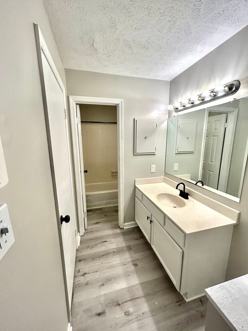 Fayetteville Apartment: 7569 Faraday Place