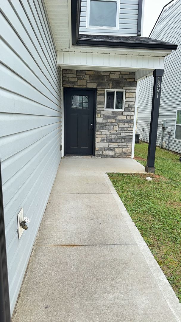 Inman Apartment: 1202 Chelsey Ln