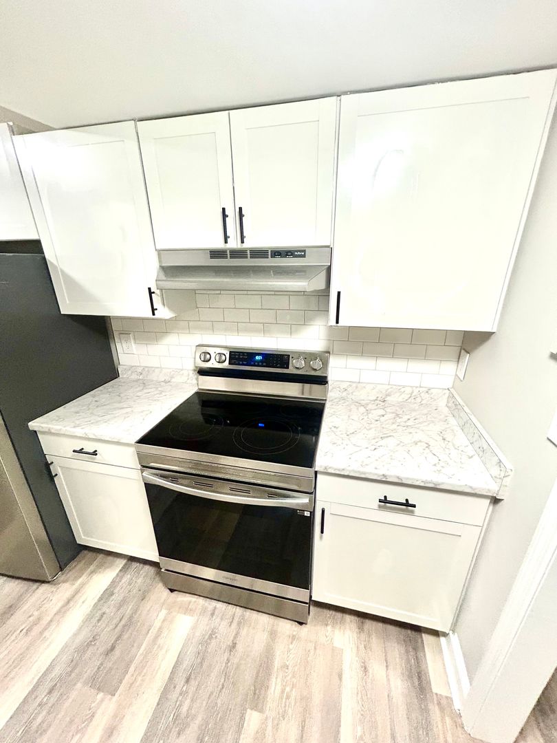 Fayetteville Apartment: 230 Pinecrest Drive