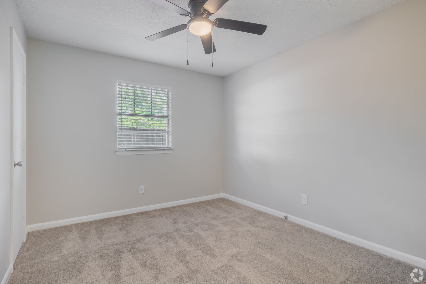 Hanahan Apartment: 1100 River Road