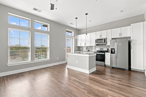 Coming Soon!!! Don't miss out-apply now!! * 1-month free rent!!! – photo 1