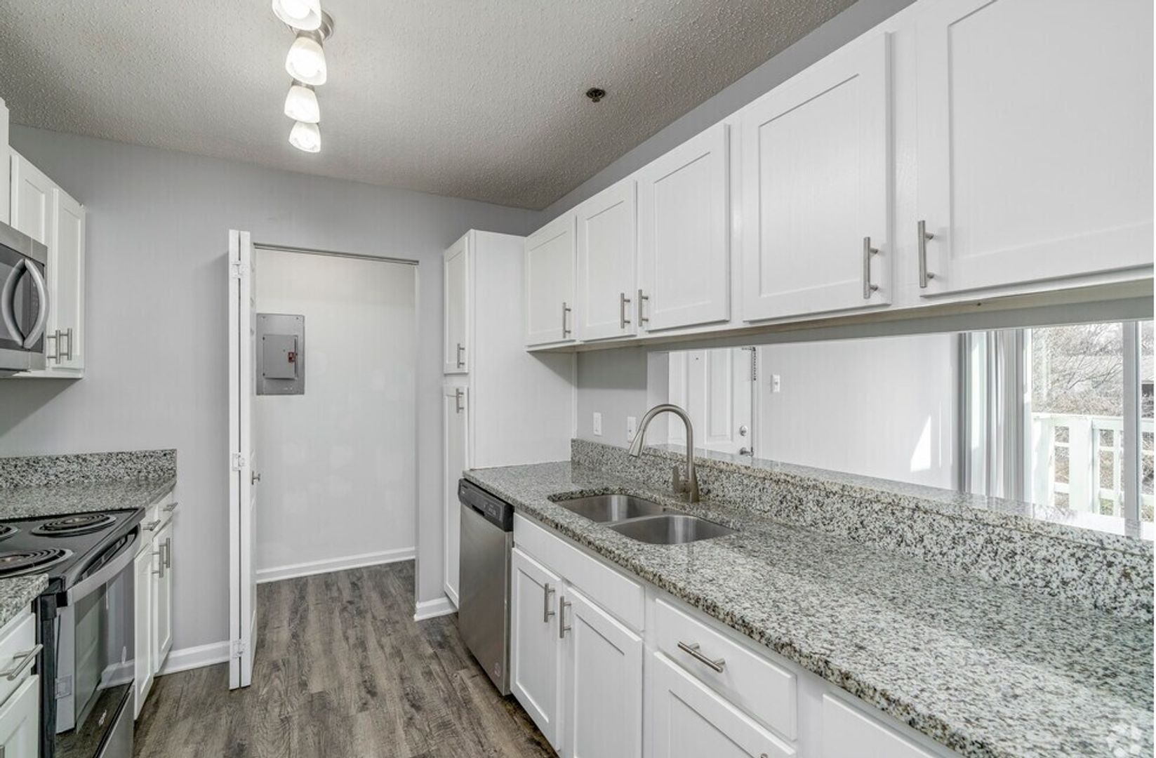 Charlotte Apartment: 2352 Township Rd Charlotte