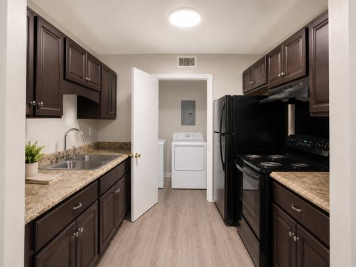 Your Asheville Retreat Awaits—Enjoy 6 Weeks Free Rent! – photo 1