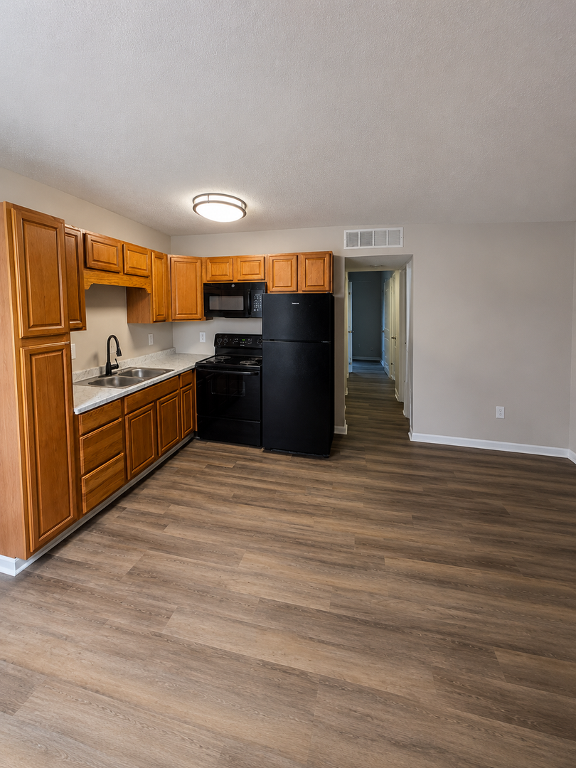 Hanahan Apartment: 1100 River Road