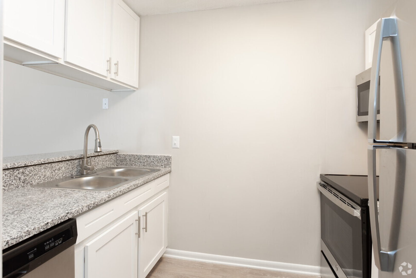 Fayetteville Apartment: Blanton Road
