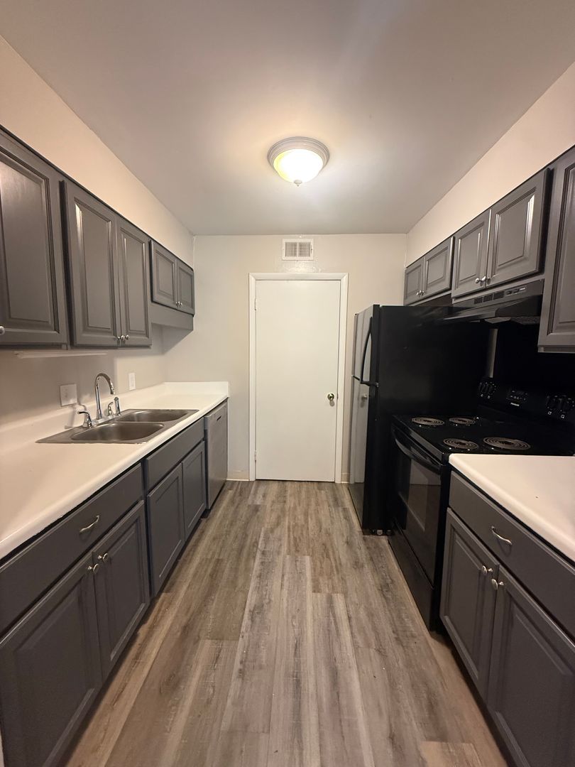 Ridge View Apartments 2 of 11