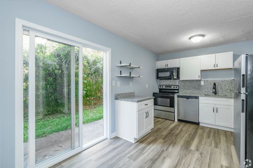 2 Bedroom in Townhome in Mount Holly! 1 MONTH FREE ON 13 MONTH LEASE + $200 look and lease credit
