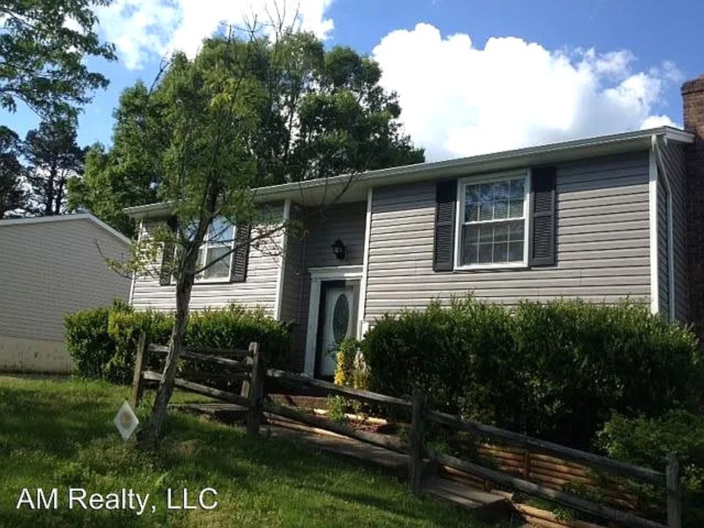 Charlotte House: 8025 Bald Ridge Drive