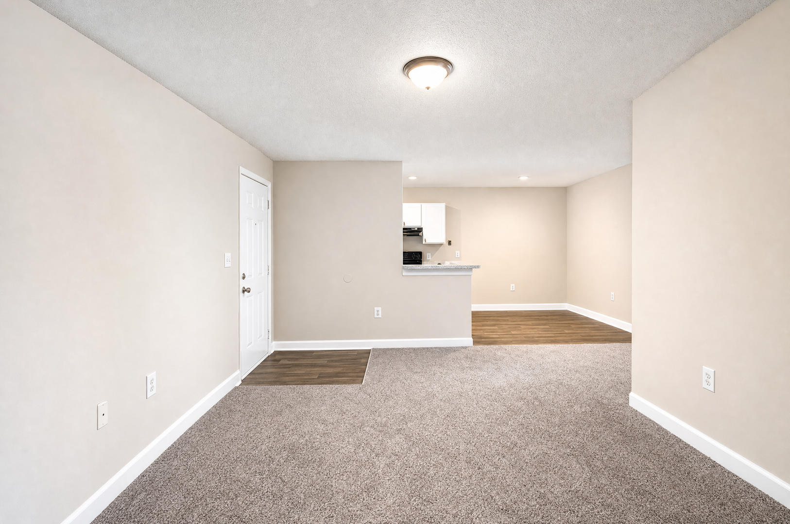 Gaffney Apartment: 112 Martin Lane